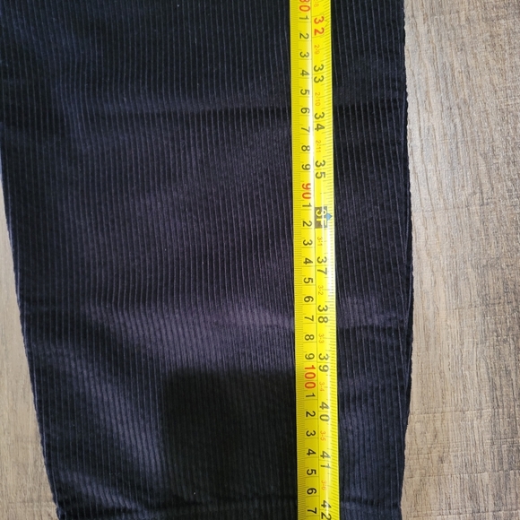 Levi's MOM JEANS HIGH WAISTED Black Corduroy - Picture 7 of 9